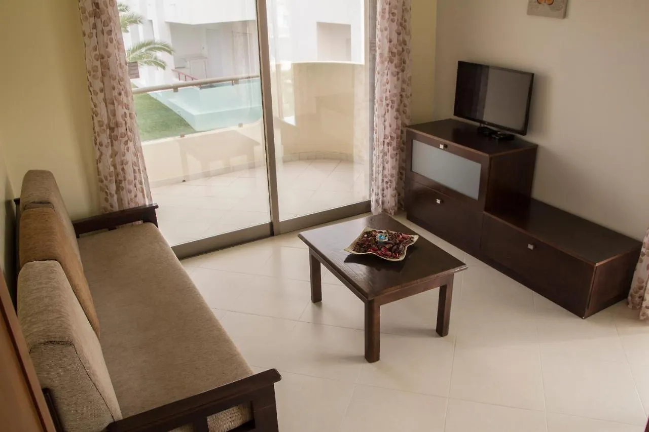 *** アパートホテル Apartamentos Vista Mar アルマカオ・デ・ペラ ポルトガル